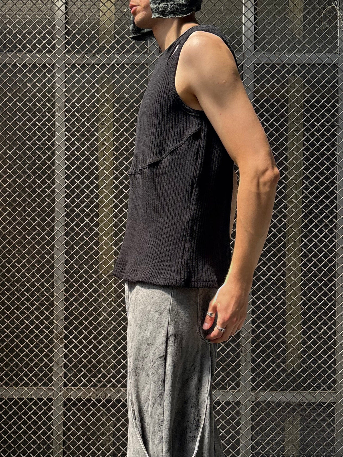 Slash Stays Tank Top Black